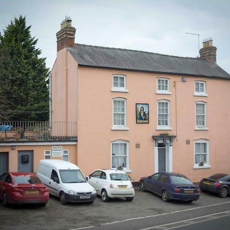 The Benbow Inn At Ruyton-Xi-Towns エクステリア 写真