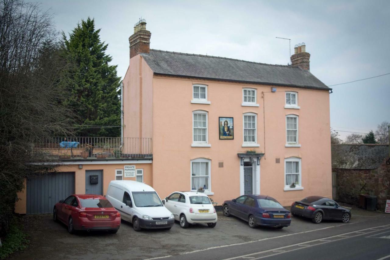 The Benbow Inn At Ruyton-Xi-Towns エクステリア 写真